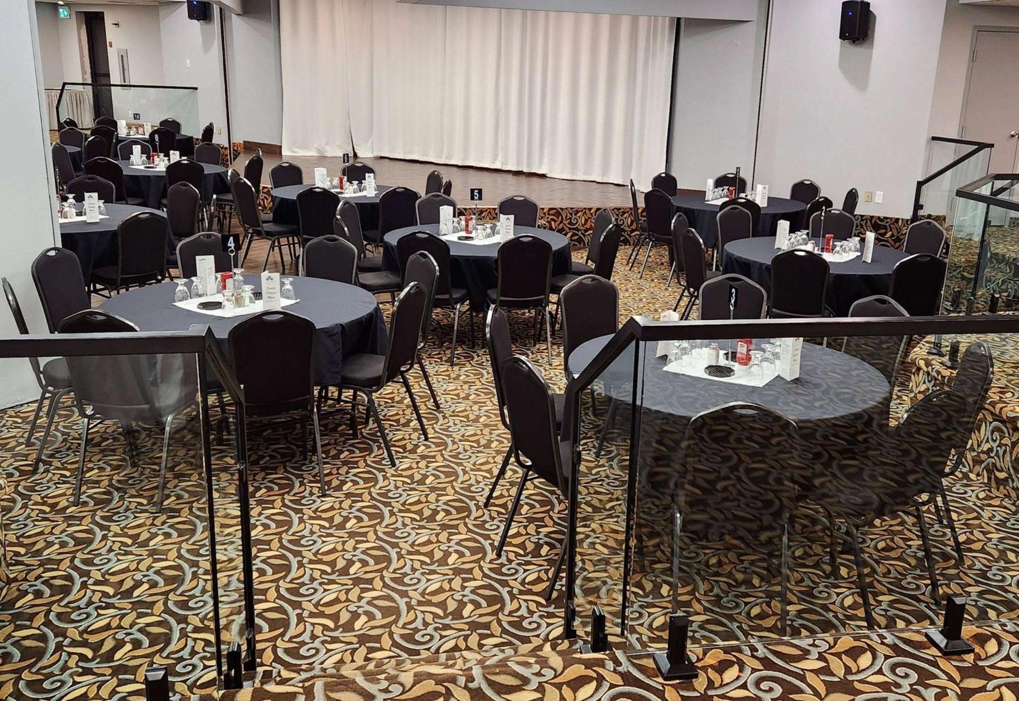 Hotel Ramada By Wyndham Londra Esterno foto