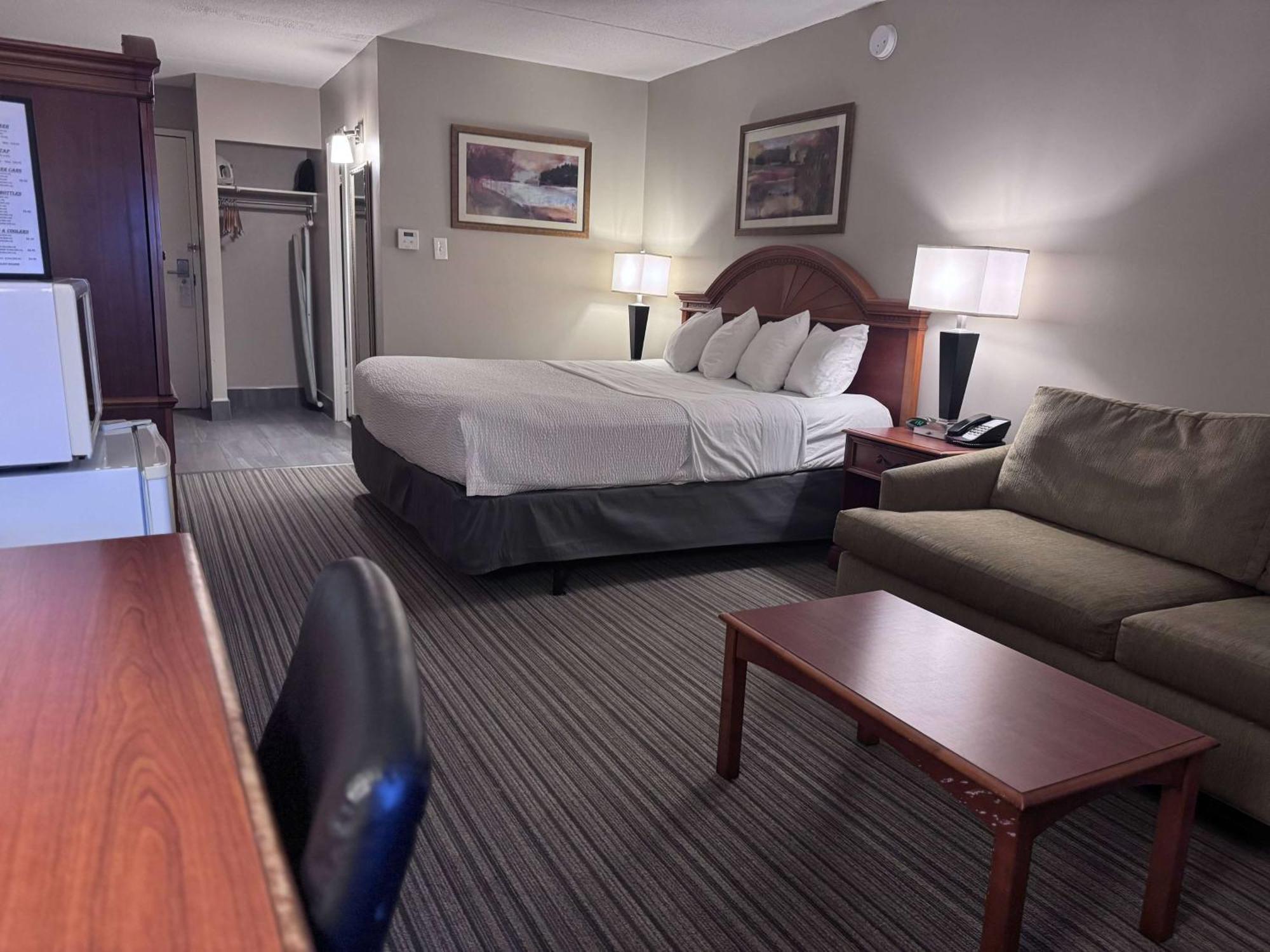 Hotel Ramada By Wyndham Londra Esterno foto